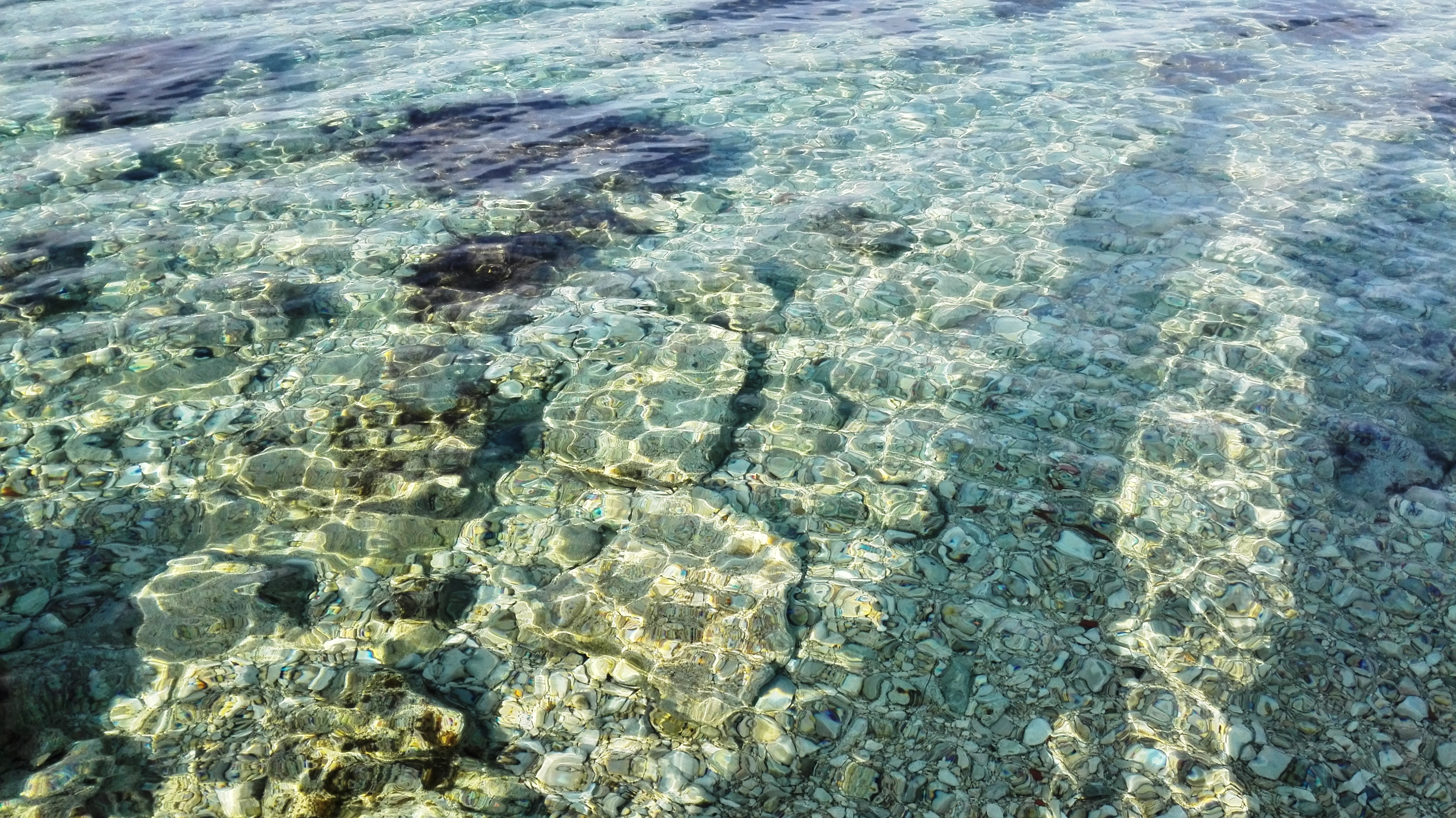 Vir szigeti kristálytiszta víz